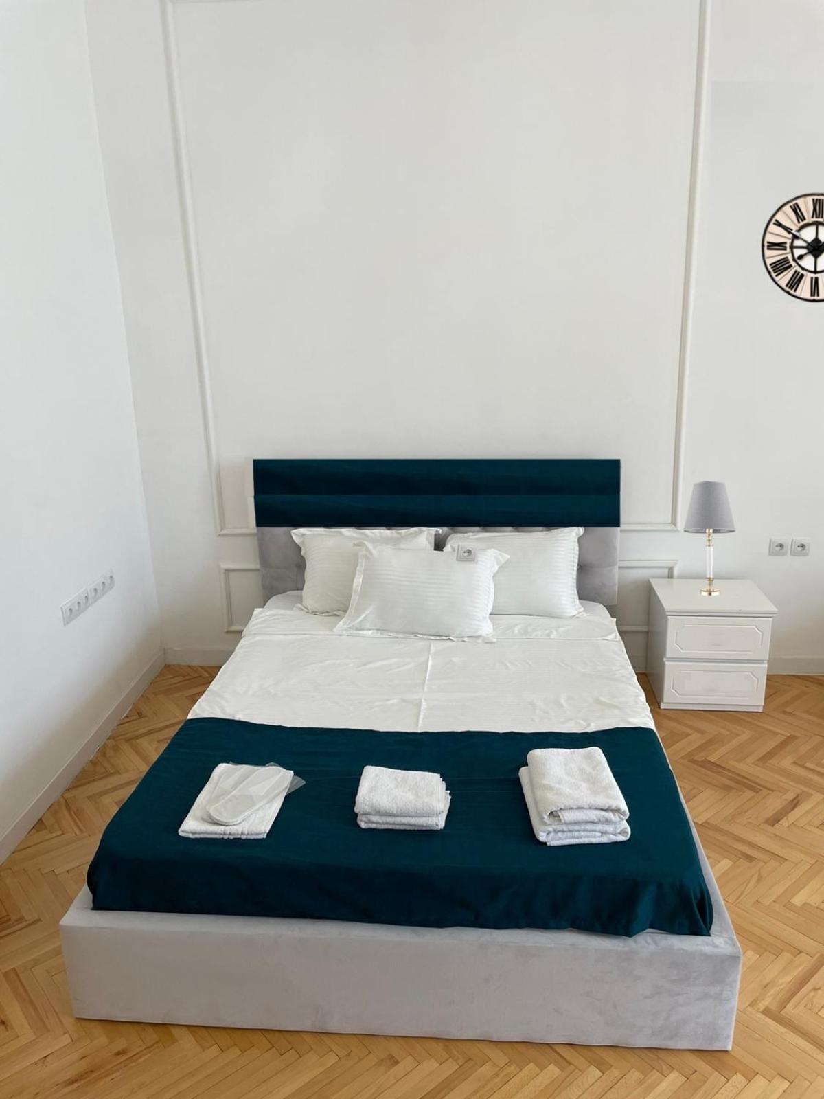 Art Tabidze Apartment
