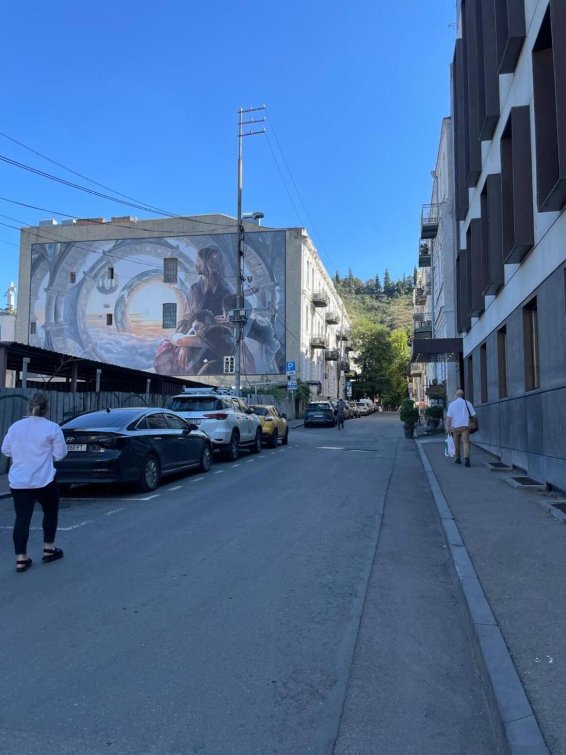 Art Tabidze Apartment